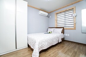 Samcheok Janghobadasoop Pension