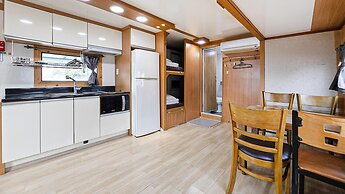 Seogwipo Pyoseoncaravan