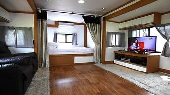 Seogwipo Pyoseoncaravan