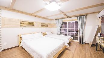 Jeju Ppalkanpungcha Pension