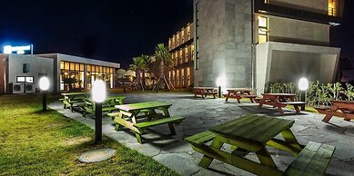 Seogwipo Etier Resort