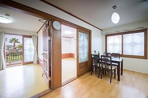 Seogwipo Jejuhae-anhyuyang Pension