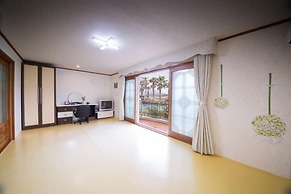 Seogwipo Jejuhae-anhyuyang Pension