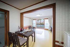 Seogwipo Jejuhae-anhyuyang Pension