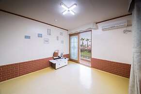 Seogwipo Jejuhae-anhyuyang Pension