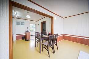 Seogwipo Jejuhae-anhyuyang Pension