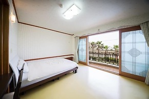Seogwipo Jejuhae-anhyuyang Pension