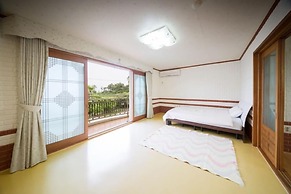 Seogwipo Jejuhae-anhyuyang Pension