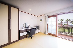 Seogwipo Jejuhae-anhyuyang Pension