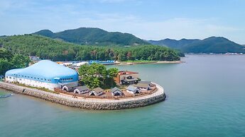 Goseong Bluewhale Glamping