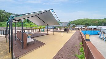 Goseong Bluewhale Glamping