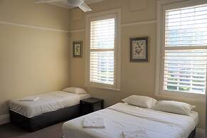 Palace Hotel Mortlake