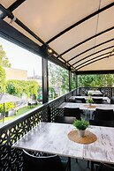 Palace Hotel Mortlake