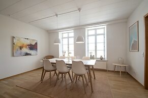 Exclusive 2 Bedroom Apartment