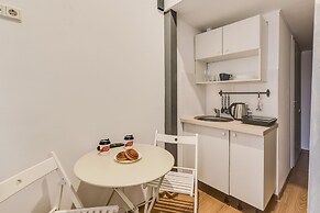 Travelto Poltavskaya 5