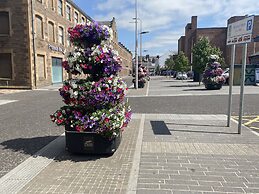 Impeccable 1-bed Apartment Perth a Home From Home