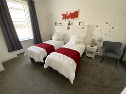 Impeccable 1-bed Apartment Perth a Home From Home