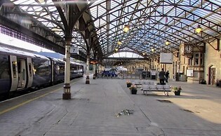 Impeccable 1-bed Apartment Perth a Home From Home