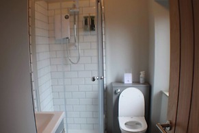 Pitlochry Stay-sleeps 3-central & Connected