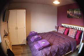 Pitlochry Stay-sleeps 3-central & Connected
