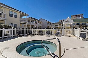 SPC 1001 is a Pet Friendly 1 BR close to pool by RedAwning