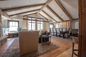 Three Bedroom Mountain Chic 6th Floor Penthouse with Amazing View 3 Co