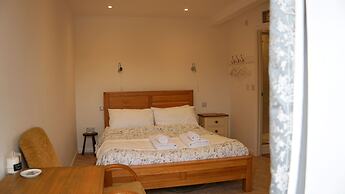 Courtbrook Farm Apartments