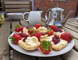 Courtbrook Farm Apartments