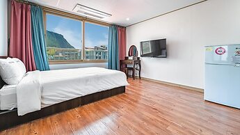 Seogwipo Seongsanposarang Pension