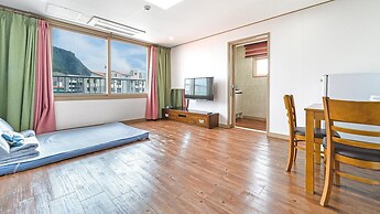 Seogwipo Seongsanposarang Pension