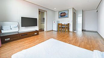 Seogwipo Seongsanposarang Pension