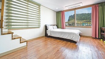 Seogwipo Seongsanposarang Pension