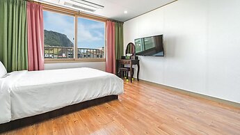 Seogwipo Seongsanposarang Pension