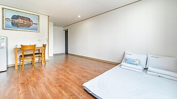 Seogwipo Seongsanposarang Pension