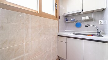 Seogwipo Seongsanposarang Pension