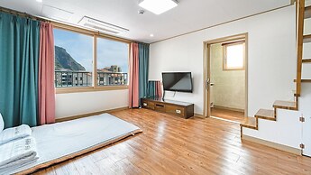 Seogwipo Seongsanposarang Pension