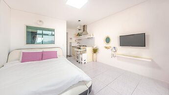 Namhae Opera House Pension