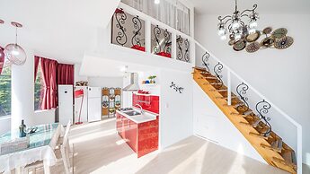 Namhae Opera House Pension