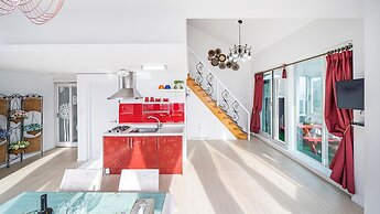 Namhae Opera House Pension