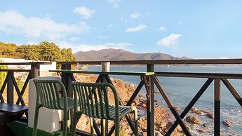 Namhae Opera House Pension