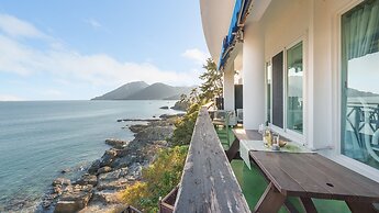 Namhae Opera House Pension