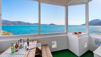 Namhae Opera House Pension