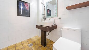 Namhae Opera House Pension