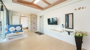 Namhae Opera House Pension