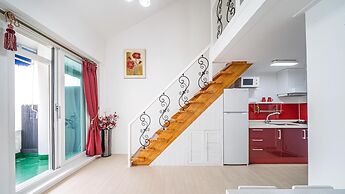 Namhae Opera House Pension