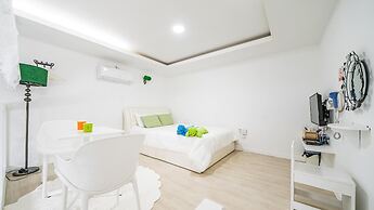 Namhae Opera House Pension