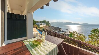 Namhae Opera House Pension