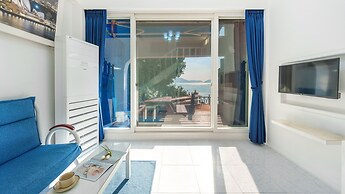 Namhae Opera House Pension