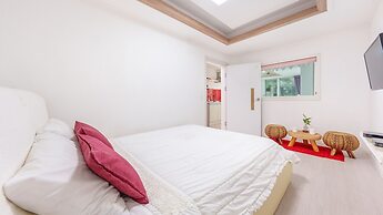 Namhae Opera House Pension