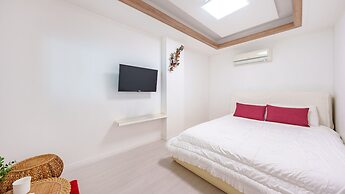 Namhae Opera House Pension